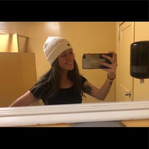 Meet your Posher, Julia